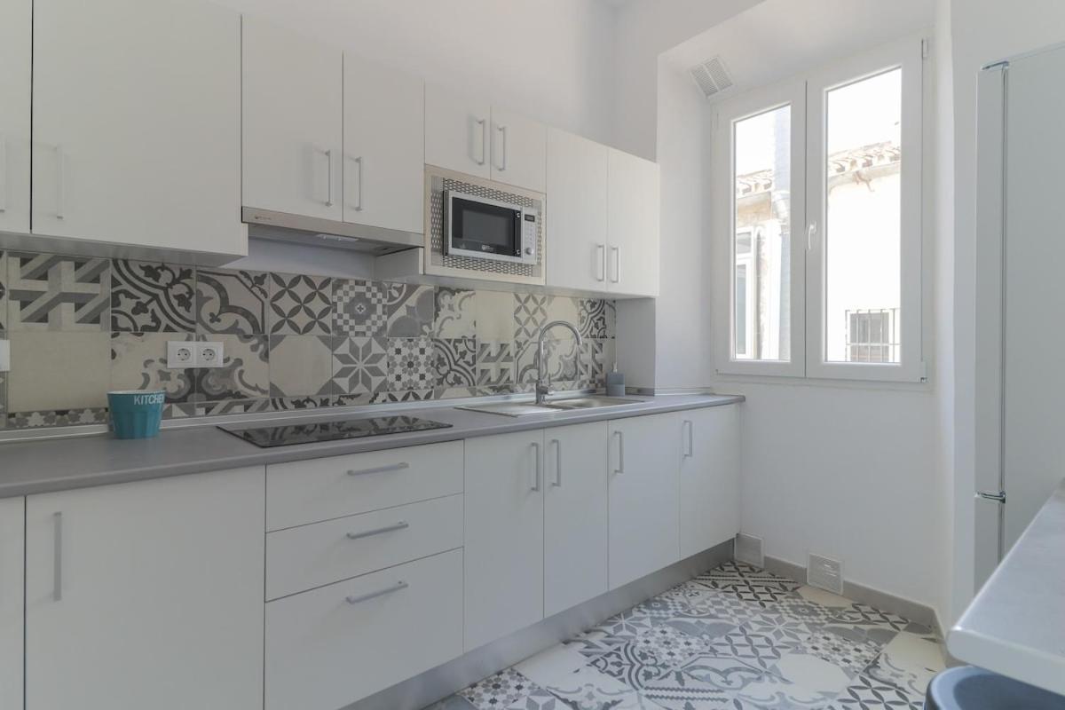 C11 - Cosy 7 Bedrooms In Plaza Merced Malaga Zewnętrze zdjęcie