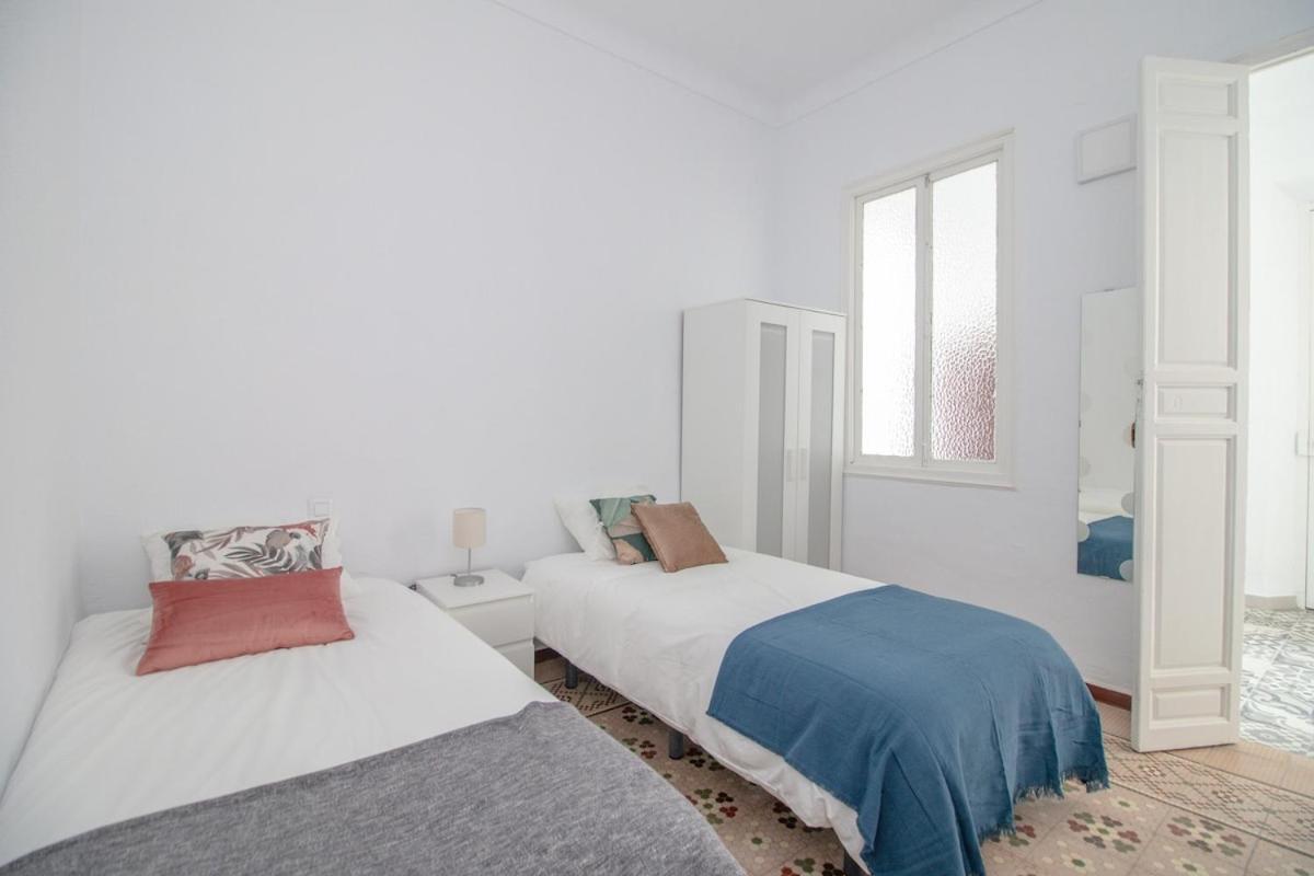 C11 - Cosy 7 Bedrooms In Plaza Merced Malaga Zewnętrze zdjęcie