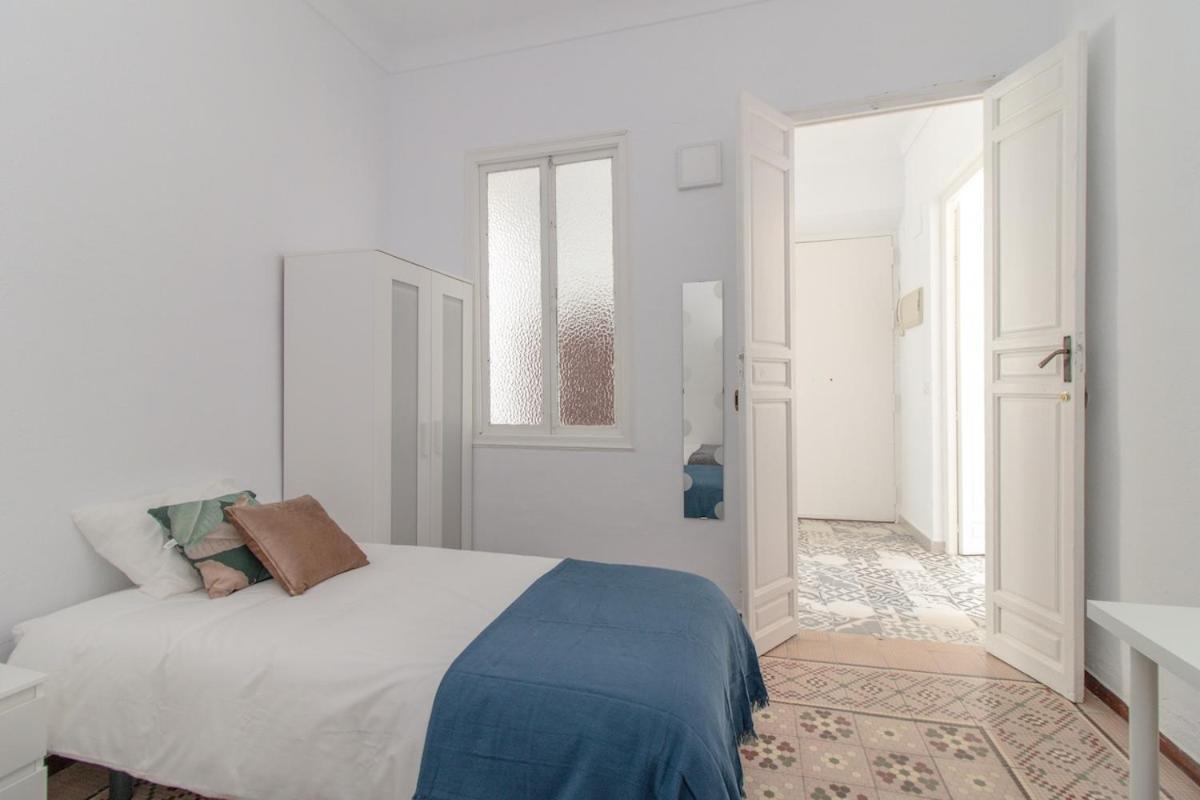 C11 - Cosy 7 Bedrooms In Plaza Merced Malaga Zewnętrze zdjęcie